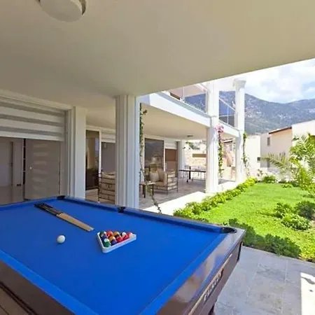 Sleeps 10 Pool Air Con Wifi 빌라